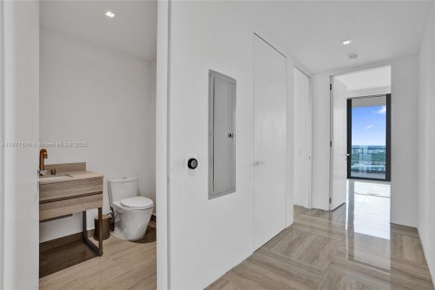 Condominio en venta en Sunny Isles Beach, Florida, 3 dormitorios, 210.98 m2 № 1980019 - foto 18