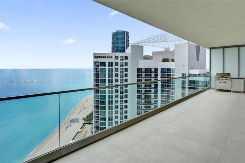 Condominio en venta en Sunny Isles Beach, Florida, 3 dormitorios, 210.98 m2 № 1980019 - foto 14