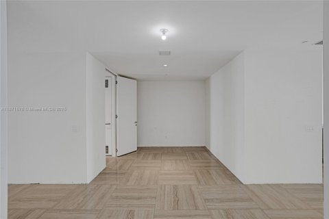 Condominio en venta en Sunny Isles Beach, Florida, 3 dormitorios, 210.98 m2 № 1980019 - foto 30