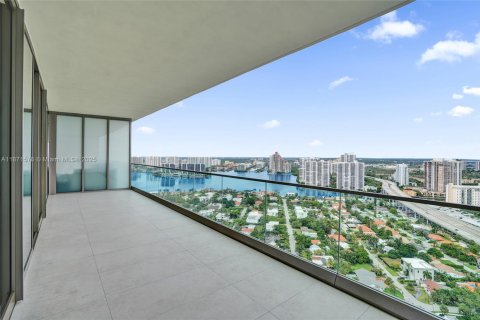 Condominio en venta en Sunny Isles Beach, Florida, 3 dormitorios, 210.98 m2 № 1980019 - foto 25