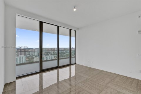Condominio en venta en Sunny Isles Beach, Florida, 3 dormitorios, 210.98 m2 № 1980019 - foto 20