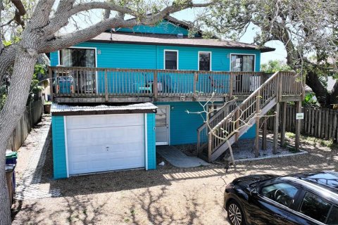 Immobilier commercial à Indian Rocks Beach, Floride 4 chambres, 153.29 m2 № 2123706