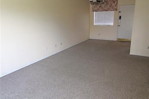 Copropriété à louer à Sarasota, Floride: 2 chambres, 67.63 m2 № 1902323 - photo 7