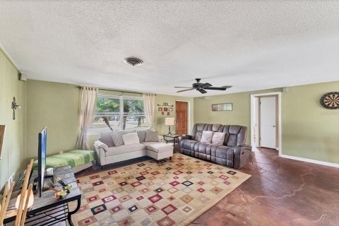 House in Englewood, Florida 3 bedrooms, 148.36 sq.m. № 1614254 - photo 5