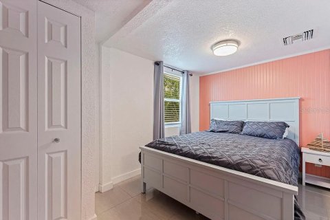 Casa en alquiler en Saint Petersburg, Florida, 4 dormitorios, 119.84 m2 № 1911167 - foto 21