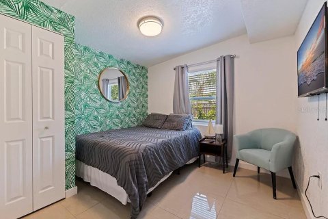 Casa en alquiler en Saint Petersburg, Florida, 4 dormitorios, 119.84 m2 № 1911167 - foto 20