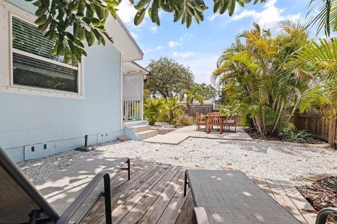 Casa en alquiler en Saint Petersburg, Florida, 4 dormitorios, 119.84 m2 № 1911167 - foto 4
