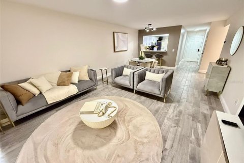 Condo in Dunedin, Florida, 2 bedrooms № 2117437 - photo 12