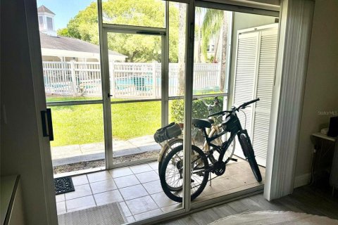 Condo in Dunedin, Florida, 2 bedrooms № 2117437 - photo 7