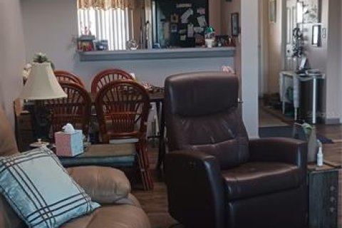 Condominio en alquiler en Port Richey, Florida, 2 dormitorios, 95.22 m2 № 1686756 - foto 25
