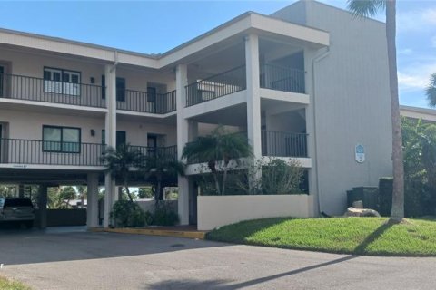 Condominio en alquiler en Port Richey, Florida, 2 dormitorios, 95.22 m2 № 1686756 - foto 6
