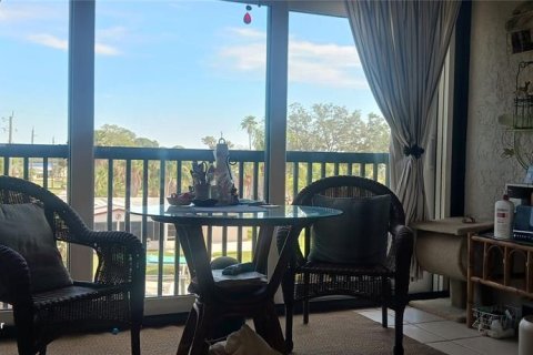 Condominio en alquiler en Port Richey, Florida, 2 dormitorios, 95.22 m2 № 1686756 - foto 24