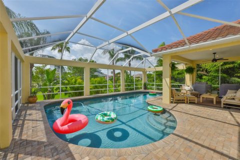 Casa en venta en Apollo Beach, Florida, 4 dormitorios, 275.73 m2 № 1757601 - foto 3