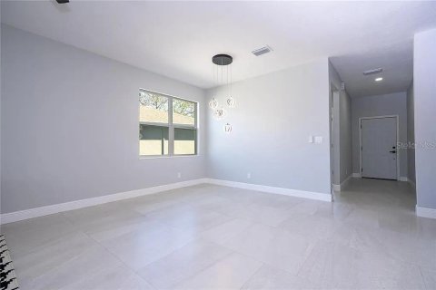 Villa ou maison à louer à Haines City, Floride: 4 chambres, 262.36 m2 № 2423882 - photo 20