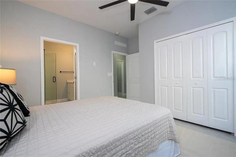 Villa ou maison à louer à Haines City, Floride: 4 chambres, 262.36 m2 № 2423882 - photo 25