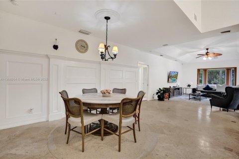 Villa ou maison à louer à Boca Raton, Floride: 4 chambres, 325.34 m2 № 1964963 - photo 17
