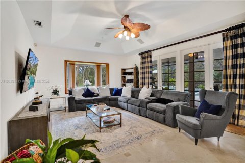 Villa ou maison à louer à Boca Raton, Floride: 4 chambres, 325.34 m2 № 1964963 - photo 6