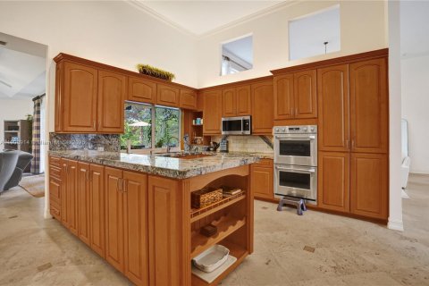 Villa ou maison à louer à Boca Raton, Floride: 4 chambres, 325.34 m2 № 1964963 - photo 4