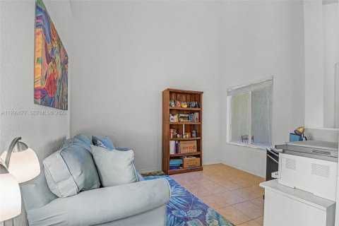 Купить таунхаус в Хомстед, Флорида 3 спальни, 179.49м2, № 2066979 - фото 6