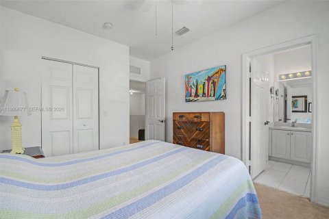 Купить таунхаус в Хомстед, Флорида 3 спальни, 179.49м2, № 2066979 - фото 23