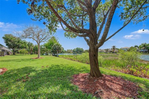 Купить таунхаус в Хомстед, Флорида 3 спальни, 179.49м2, № 2066979 - фото 16