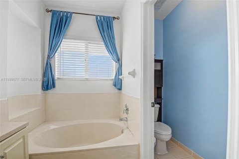 Купить таунхаус в Хомстед, Флорида 3 спальни, 179.49м2, № 2066979 - фото 30