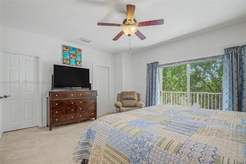 Купить таунхаус в Хомстед, Флорида 3 спальни, 179.49м2, № 2066979 - фото 28