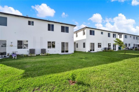 Townhouse in Miami, Florida 5 bedrooms № 1972018 - photo 3