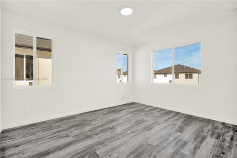 Townhouse in Miami, Florida 5 bedrooms № 1972018 - photo 22