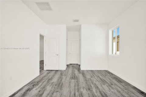 Townhouse in Miami, Florida 5 bedrooms № 1972018 - photo 23