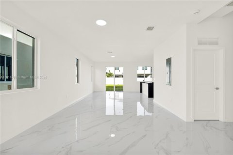 Townhouse in Miami, Florida 5 bedrooms № 1972018 - photo 6