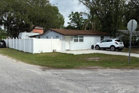 House in Tampa, Florida 2 bedrooms, 86.12 sq.m. № 1766207 - photo 2