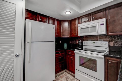 Condominio en venta en Seminole, Florida, 1 dormitorio, 61.97 m2 № 1815883 - foto 12