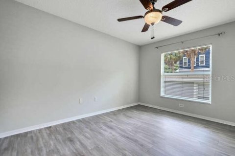 Casa en alquiler en Tampa, Florida, 3 dormitorios, 136.01 m2 № 1721324 - foto 5