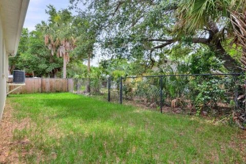 Casa en alquiler en Tampa, Florida, 3 dormitorios, 136.01 m2 № 1721324 - foto 10