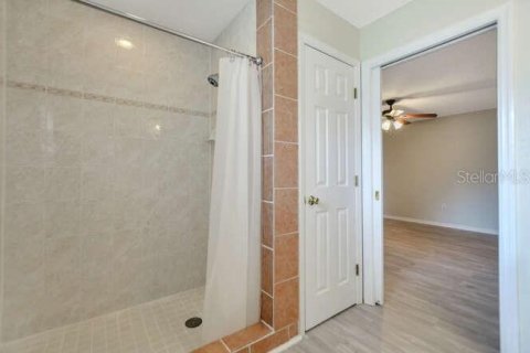 Casa en alquiler en Tampa, Florida, 3 dormitorios, 136.01 m2 № 1721324 - foto 2