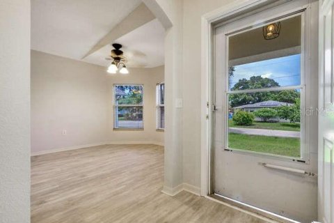 Casa en alquiler en Tampa, Florida, 3 dormitorios, 136.01 m2 № 1721324 - foto 18
