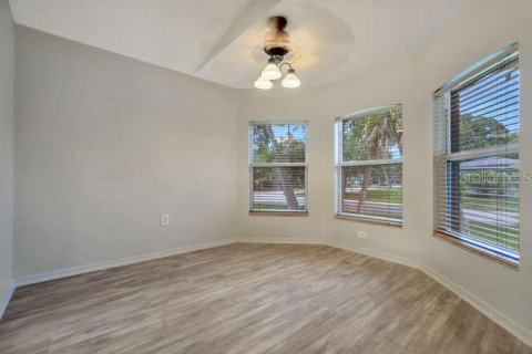 Casa en alquiler en Tampa, Florida, 3 dormitorios, 136.01 m2 № 1721324 - foto 17