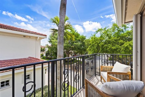 Condo in Palm Beach Gardens, Florida, 2 bedrooms № 2146665 - photo 13