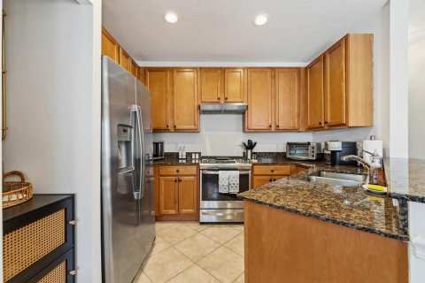 Condo in Palm Beach Gardens, Florida, 2 bedrooms № 2146665 - photo 7