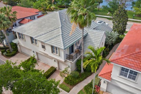 Condo in Palm Beach Gardens, Florida, 2 bedrooms № 2146665 - photo 26