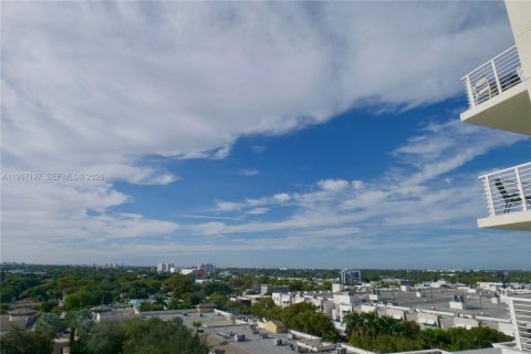 Купить кондоминиум в Майами, Флорида 1 спальня, 70.14м2, № 2056973 - фото 10