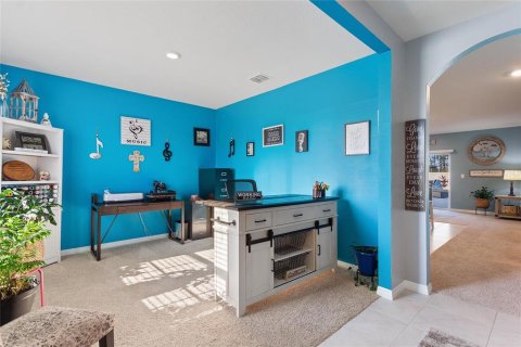 House in Winter Haven, Florida 5 bedrooms, 241.64 sq.m. № 1125678 - photo 13