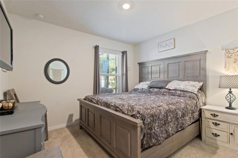 House in Winter Haven, Florida 5 bedrooms, 241.64 sq.m. № 1125678 - photo 20