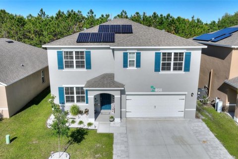 House in Winter Haven, Florida 5 bedrooms, 241.64 sq.m. № 1125678 - photo 1