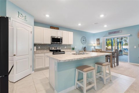 House in Winter Haven, Florida 5 bedrooms, 241.64 sq.m. № 1125678 - photo 10