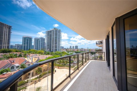 Condominio en venta en Aventura, Florida, 2 dormitorios, 141.4 m2 № 1878553 - foto 2
