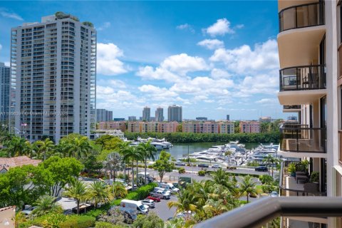 Condominio en venta en Aventura, Florida, 2 dormitorios, 141.4 m2 № 1878553 - foto 3
