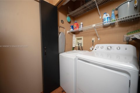 Condominio en venta en Aventura, Florida, 2 dormitorios, 141.4 m2 № 1878553 - foto 14