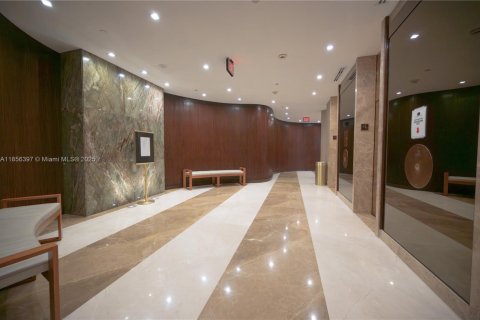 Condominio en venta en Aventura, Florida, 2 dormitorios, 141.4 m2 № 1878553 - foto 24